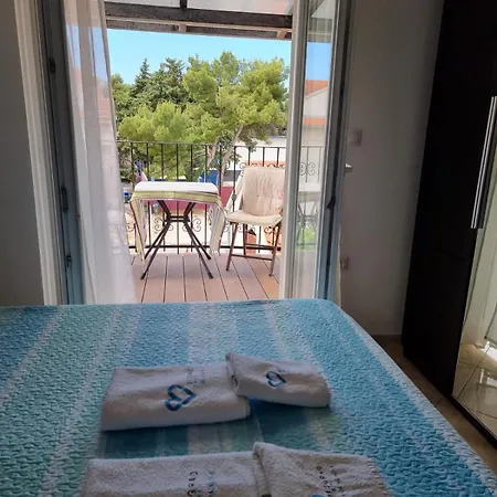 Appartement Bonbon 3 Biograd Na Moru