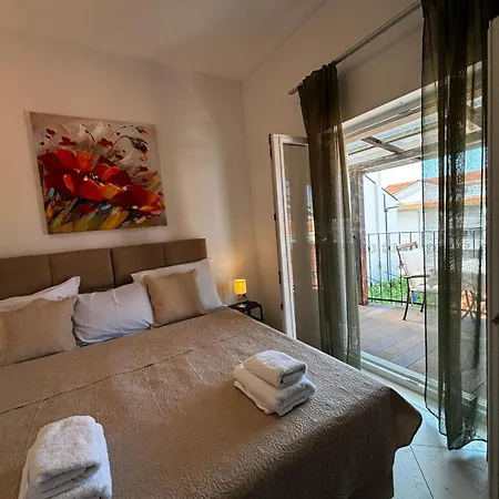 Apartment Bonbon 3 *