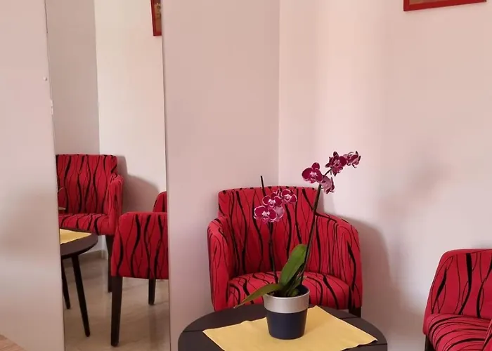 Bonbon 3 * Биоград-на-Мору