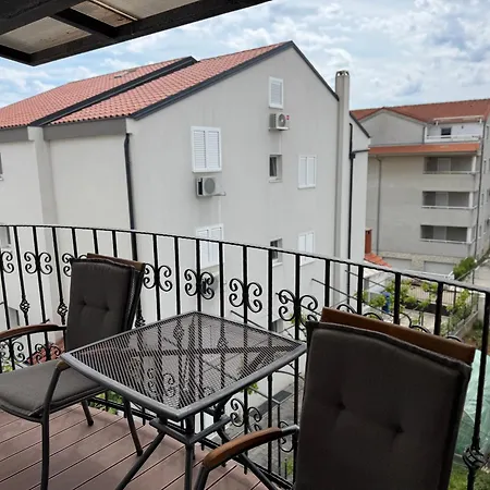 Appartement Bonbon 3 Biograd Na Moru